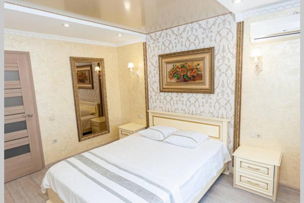 Тараскова 16, Люкс, Юзр Apartment Черкаси Екстериор снимка
